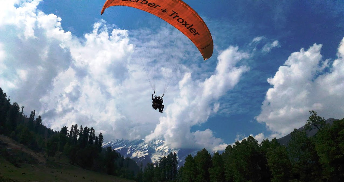 Paragliding in Manali, Solang Valley